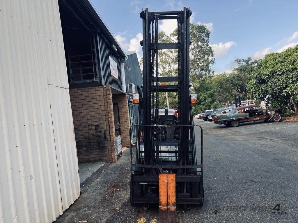 Low Hour Compact Toyota Forklift